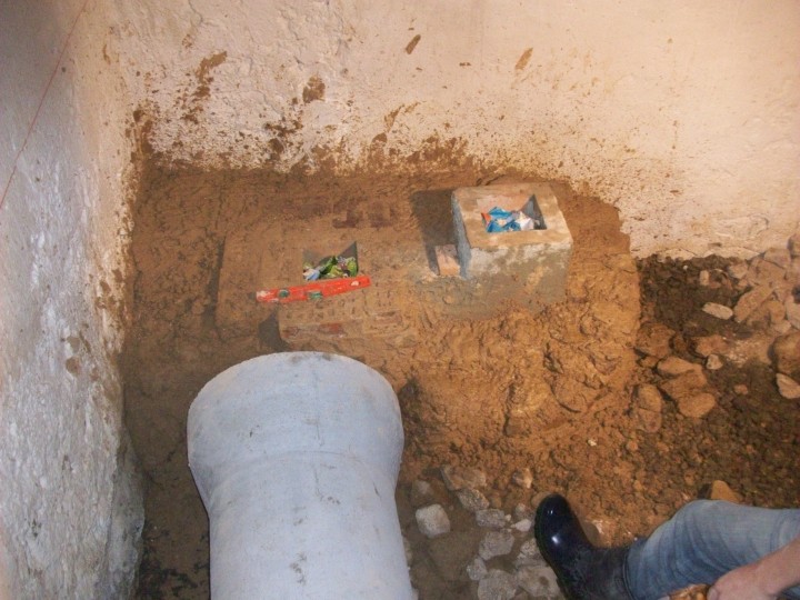 Mise en place de la buse en béton