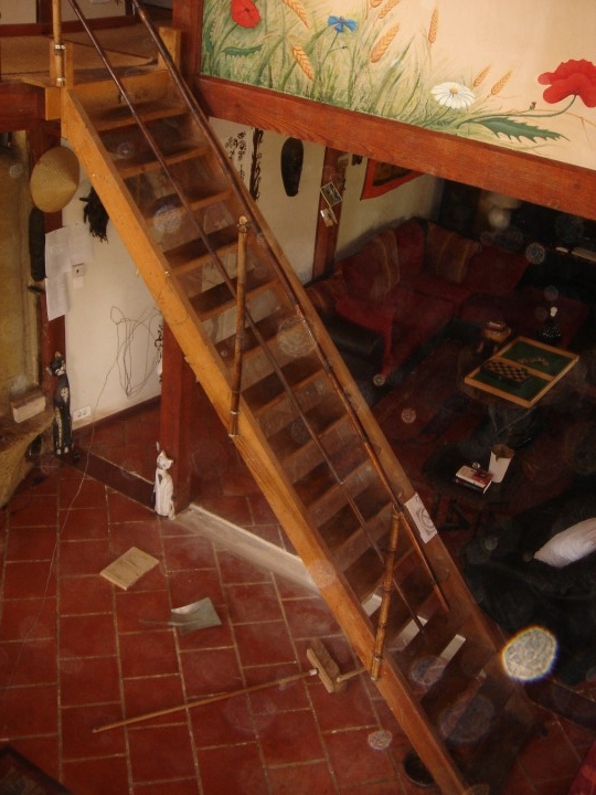 L'ancien escalier, une échelle de meunier pas très pratique.