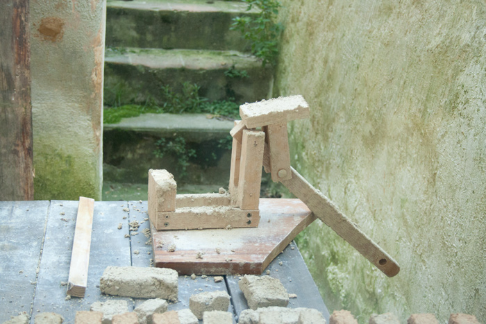 presse à petites briques
