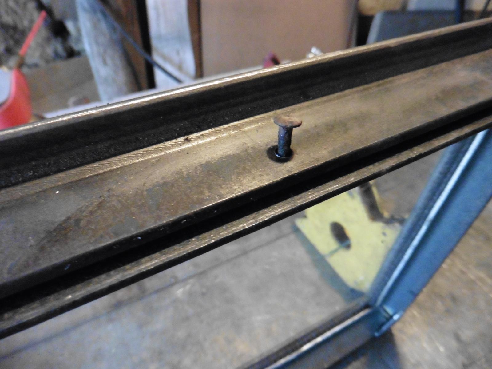 glass frame lock