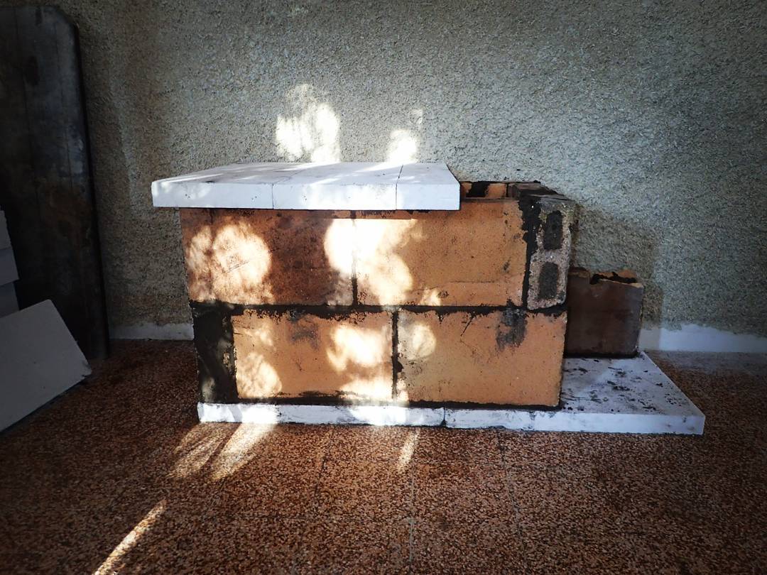 Base sous la chambre de combustion