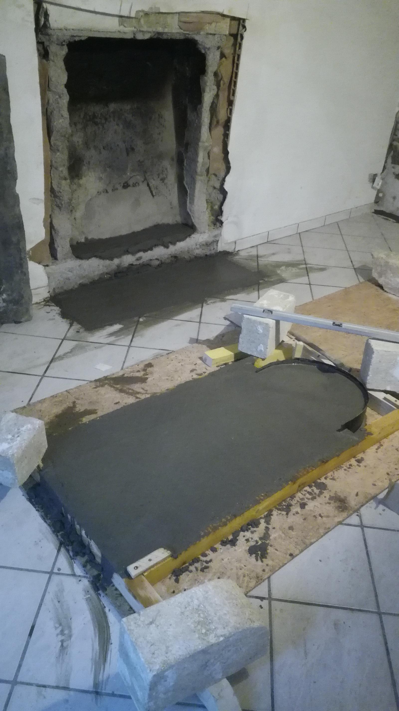 Dalle béton armée pour porter la box, le heat riser et le cumulus