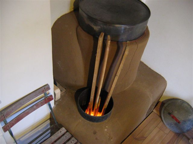 Rocket stove - Combustible palette